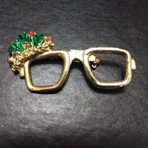 Gold tone holiday Christmas glasses brooch